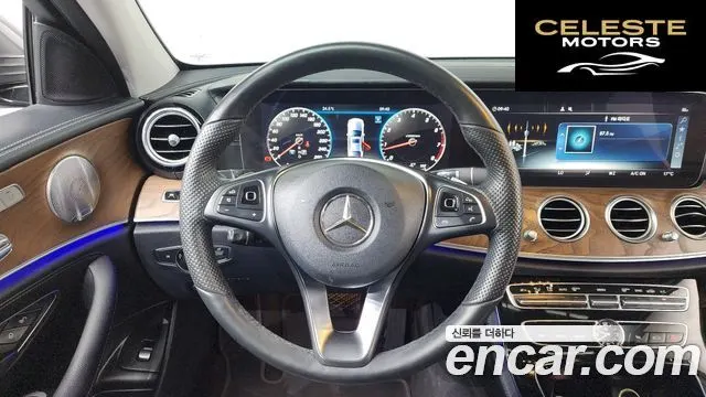 MERCEDES BENZ E-Classe W213 E300 4MATIC Exclusive 2018 — photo 19 sur 37