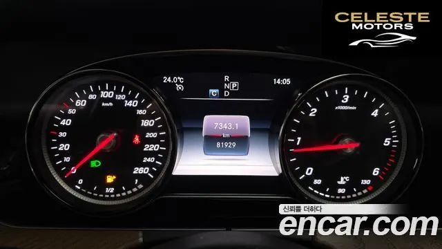 MERCEDES BENZ E-Classe W213 E220d Exclusive 2019 — photo 11 sur 32