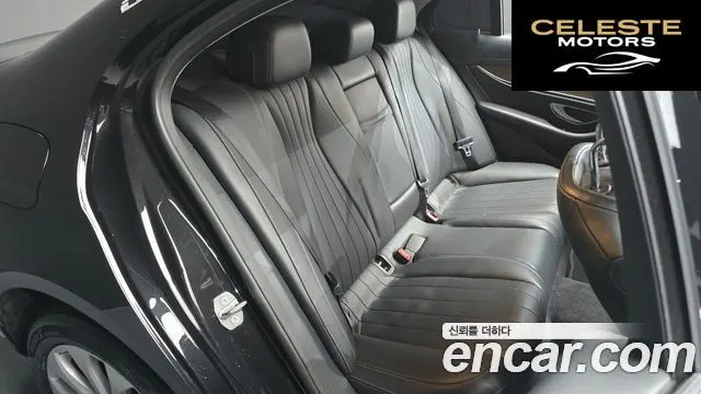 MERCEDES BENZ E-Classe W213 E220d 4MATIC Exclusive 2018 — photo 18 sur 39