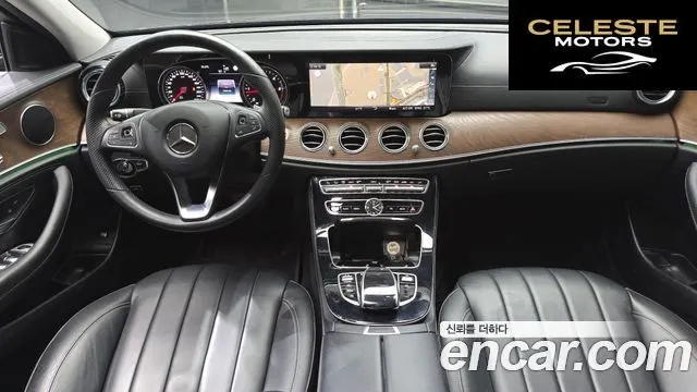 MERCEDES BENZ E-Classe W213 E220d 4MATIC Exclusive 2018 — photo 37 sur 39
