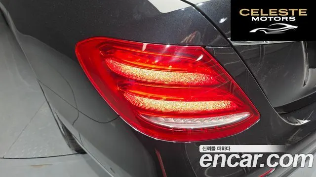 MERCEDES BENZ E-Classe W213 E220d 4MATIC Exclusive 2018 — photo 9 sur 39