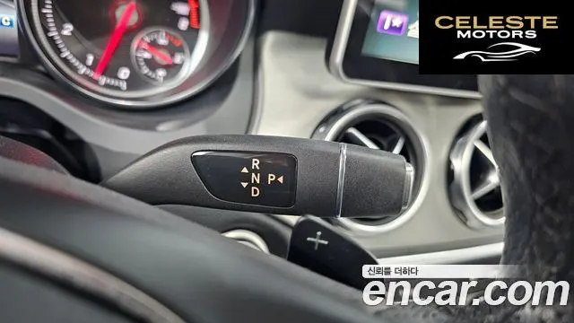 MERCEDES BENZ GLA-Classe X156 GLA220 2019 — photo 12 sur 31