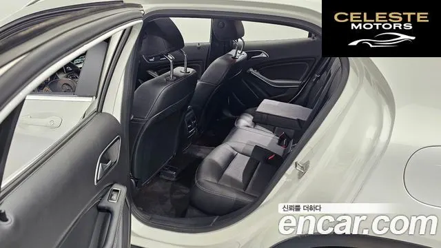 MERCEDES BENZ GLA-Classe X156 GLA220 2019 — photo 17 sur 31