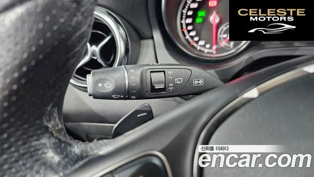 MERCEDES BENZ GLA-Classe X156 GLA220 2019 — photo 28 sur 31