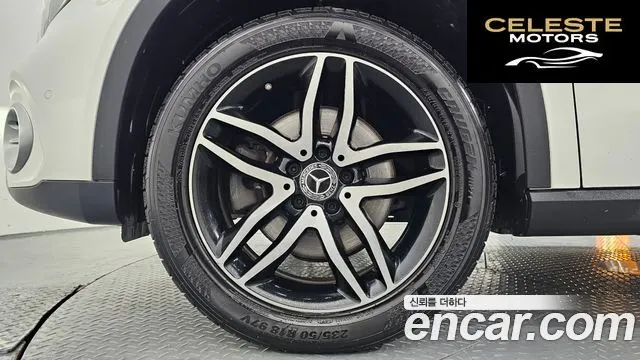 MERCEDES BENZ GLA-Classe X156 GLA220 2019 — photo 5 sur 31