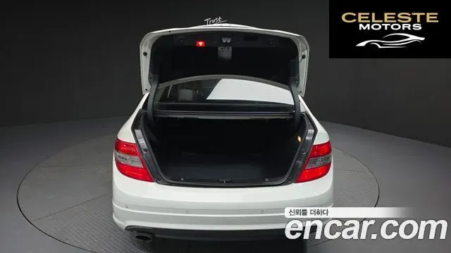 MERCEDES BENZ C-Classe W204 C200 CGI 2011 — photo 20 sur 20