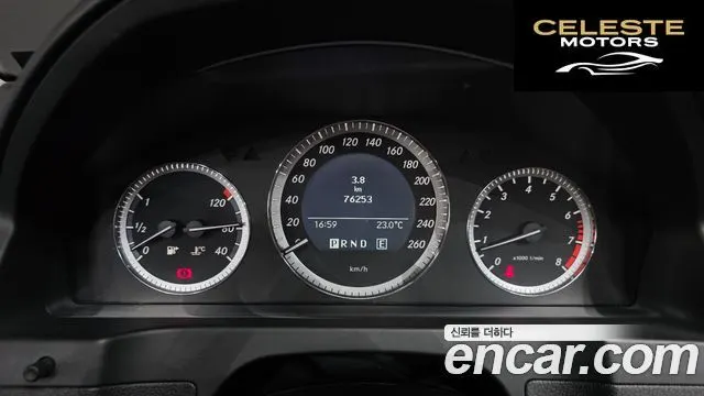 MERCEDES BENZ C-Classe W204 C200 CGI 2011 — photo 8 sur 20