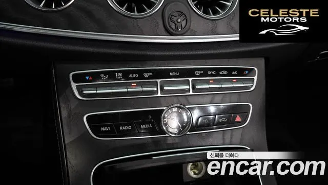 MERCEDES BENZ E-Classe W213 E220d Cabriolet 2018 — photo 20 sur 28