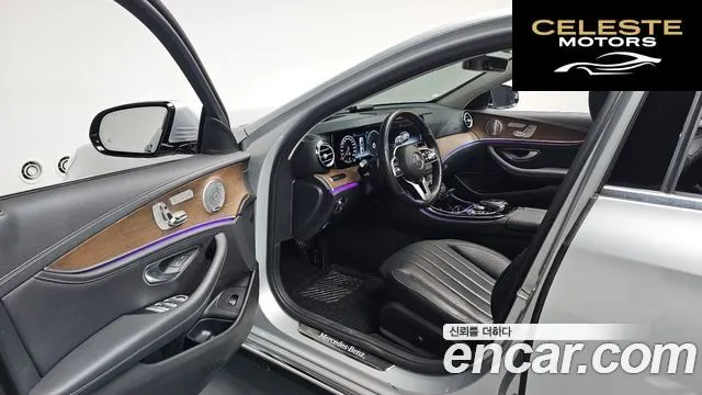 MERCEDES BENZ E-Classe W213 E300 4MATIC Exclusive 2020 — photo 13 sur 36