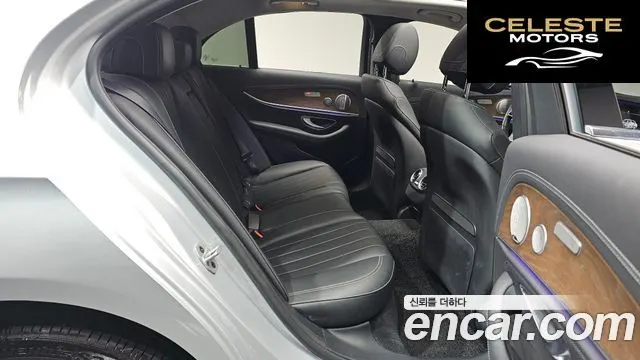 MERCEDES BENZ E-Classe W213 E300 4MATIC Exclusive 2020 — photo 17 sur 36