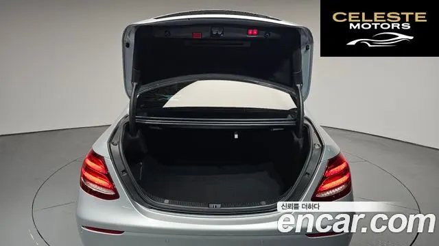 MERCEDES BENZ E-Classe W213 E300 4MATIC Exclusive 2020 — photo 34 sur 36