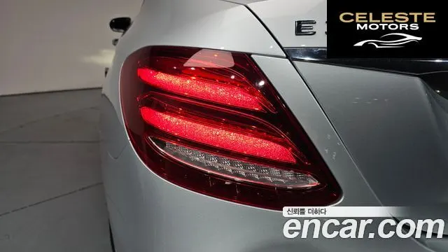 MERCEDES BENZ E-Classe W213 E300 4MATIC Exclusive 2020 — photo 9 sur 36