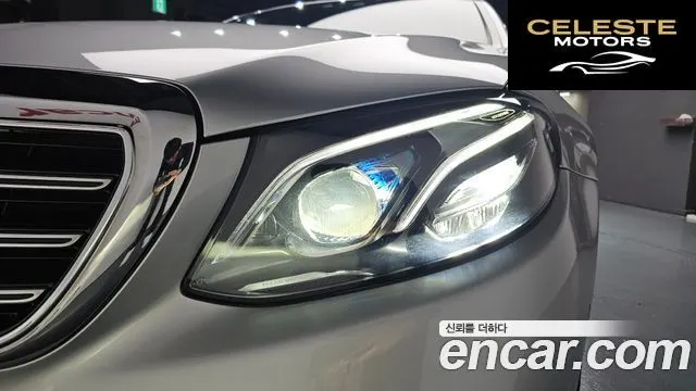 MERCEDES BENZ E-Classe W213 E300 4MATIC Exclusive 2020 — photo 8 sur 36