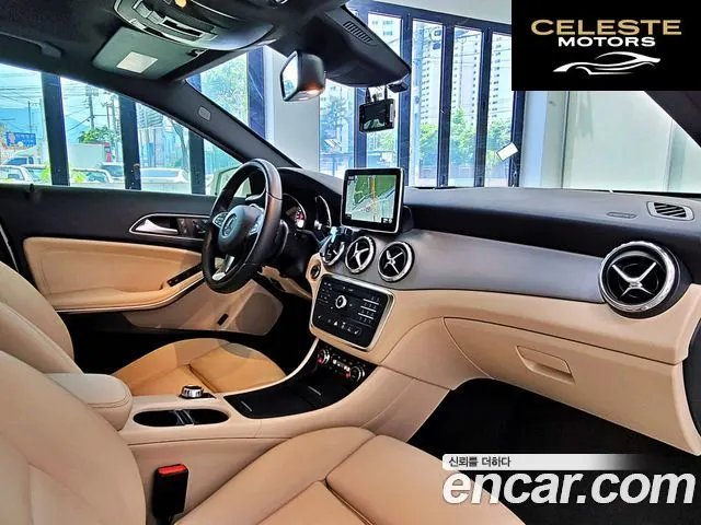 MERCEDES BENZ GLA-Classe X156 GLA200 d 2016 — photo 12 sur 26