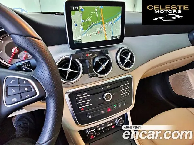 MERCEDES BENZ GLA-Classe X156 GLA200 d 2016 — photo 7 sur 26