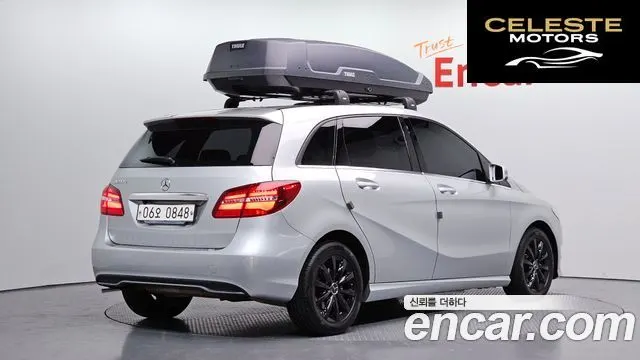 MERCEDES BENZ B-Classe W246 B200 d 2016 — photo 2 sur 26