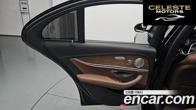 MERCEDES BENZ E-Classe W213 E300e 4MATIC Exclusive 2021 — photo 14 sur 36