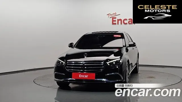MERCEDES BENZ E-Classe W213 E300e 4MATIC Exclusive 2021 — photo 2 sur 36