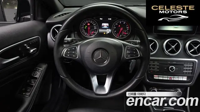 MERCEDES BENZ A-Classe W176 A200 2017 — photo 13 sur 26