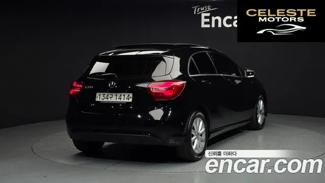 MERCEDES BENZ A-Classe W176 A200 2017 — photo 2 sur 26