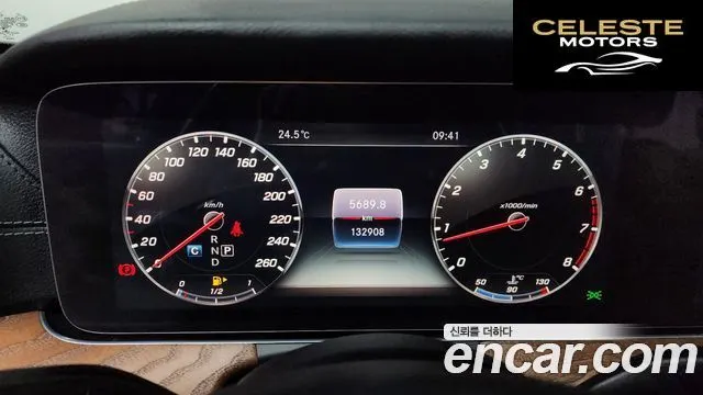 MERCEDES BENZ E-Classe W213 E300 4MATIC Exclusive 2018 — photo 11 sur 37