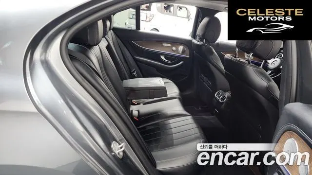 MERCEDES BENZ E-Classe W213 E300 4MATIC Exclusive 2018 — photo 17 sur 37