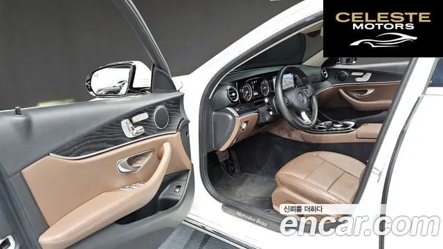 MERCEDES BENZ E-Classe W213 E220d Avantgarde 2017 — photo 10 sur 20