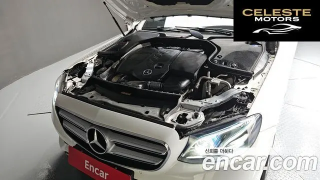 MERCEDES BENZ E-Classe W213 E220d Avantgarde 2017 — photo 6 sur 20