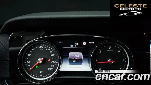 MERCEDES BENZ E-Classe W213 E220d Avantgarde 2017 — photo 8 sur 20