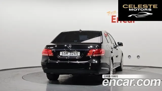 MERCEDES BENZ E-Classe W212 E300 2015 — photo 4 sur 20
