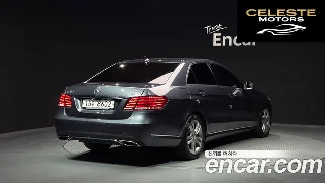 MERCEDES BENZ E-Classe W212 E220 CDI Avantgarde 2014 — photo 2 sur 20