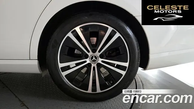 MERCEDES BENZ E-Classe W213 E250 Avantgarde 2022 — photo 7 sur 30