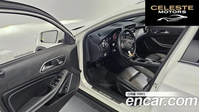 MERCEDES BENZ GLA-Classe X156 GLA220 2019 — photo 13 sur 31