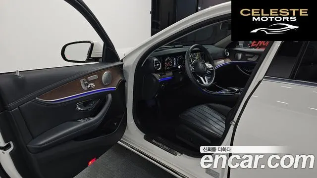 MERCEDES BENZ E-Classe W213 E300 4MATIC Exclusive 2019 — photo 13 sur 35