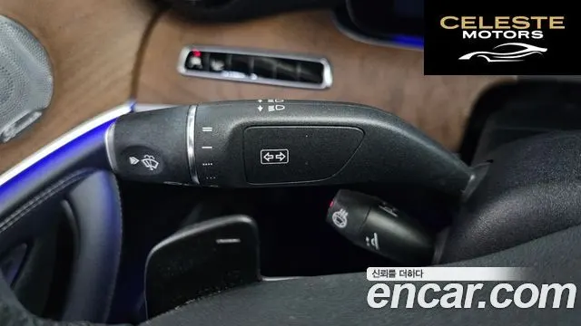 MERCEDES BENZ E-Classe W213 E300 4MATIC Exclusive 2019 — photo 28 sur 35