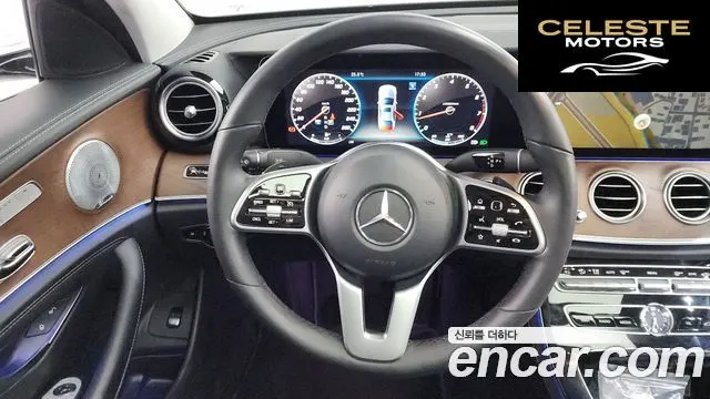 MERCEDES BENZ E-Classe W213 E300 4MATIC Exclusive 2019 — photo 13 sur 26