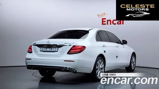 MERCEDES BENZ E-Classe W213 E300 4MATIC Exclusive 2019 — photo 2 sur 26