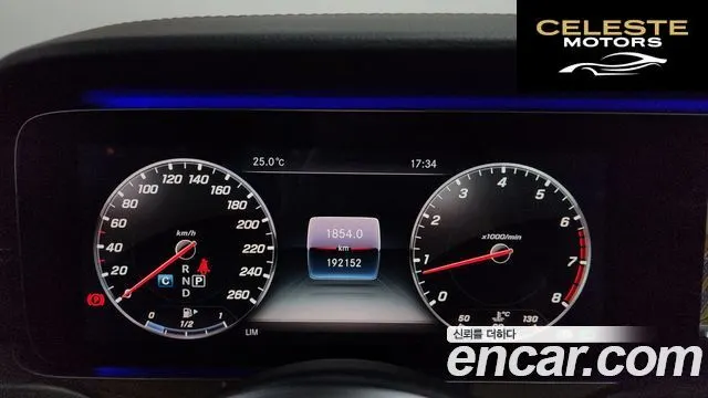MERCEDES BENZ E-Classe W213 E300 4MATIC Exclusive 2019 — photo 8 sur 26
