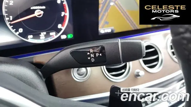 MERCEDES BENZ E-Classe W213 E300 4MATIC Exclusive 2019 — photo 9 sur 26