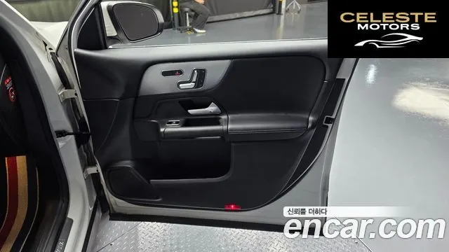 MERCEDES BENZ GLB-Classe X247 GLB200 d 2021 — photo 14 sur 31