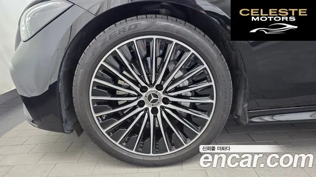 MERCEDES BENZ CLE-Classe C236 CLE200 Cabriolet 2024 — photo 4 sur 41