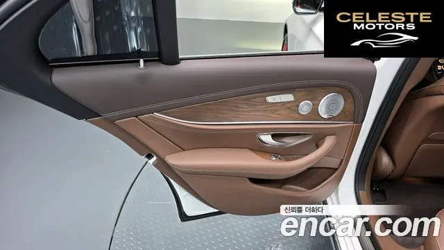 MERCEDES BENZ E-Classe W213 E300 4MATIC Exclusive 2019 — photo 15 sur 34