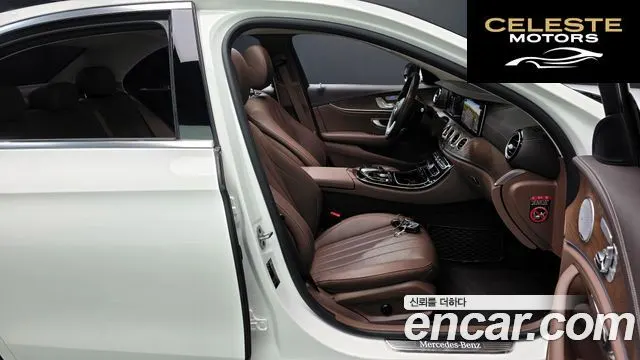 MERCEDES BENZ E-Classe W213 E300 4MATIC Exclusive 2019 — photo 16 sur 34