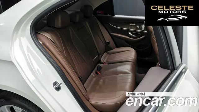 MERCEDES BENZ E-Classe W213 E300 4MATIC Exclusive 2019 — photo 17 sur 34