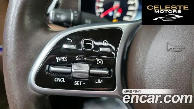 MERCEDES BENZ E-Classe W213 E300 4MATIC Exclusive 2019 — photo 25 sur 34