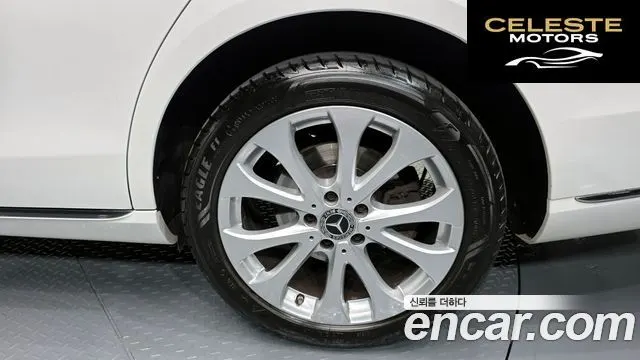 MERCEDES BENZ E-Classe W213 E300 4MATIC Exclusive 2019 — photo 7 sur 34