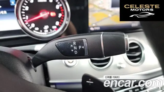 MERCEDES BENZ E-Classe W213 E300 Avantgarde 2019 — photo 9 sur 20
