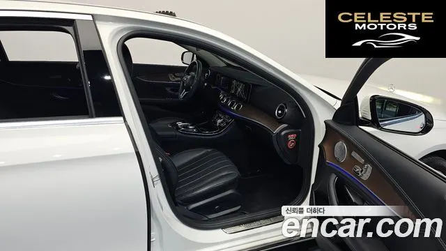MERCEDES BENZ E-Classe W213 E300 4MATIC Exclusive 2019 — photo 16 sur 35