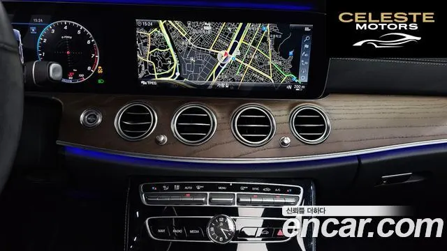 MERCEDES BENZ E-Classe W213 E300 4MATIC Exclusive 2019 — photo 19 sur 35