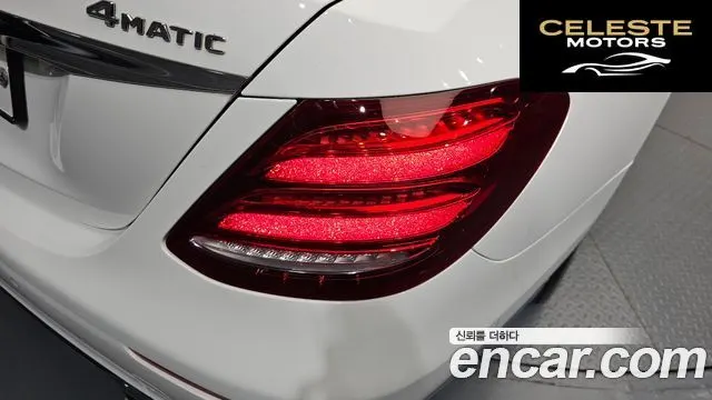MERCEDES BENZ E-Classe W213 E300 4MATIC Exclusive 2019 — photo 9 sur 35